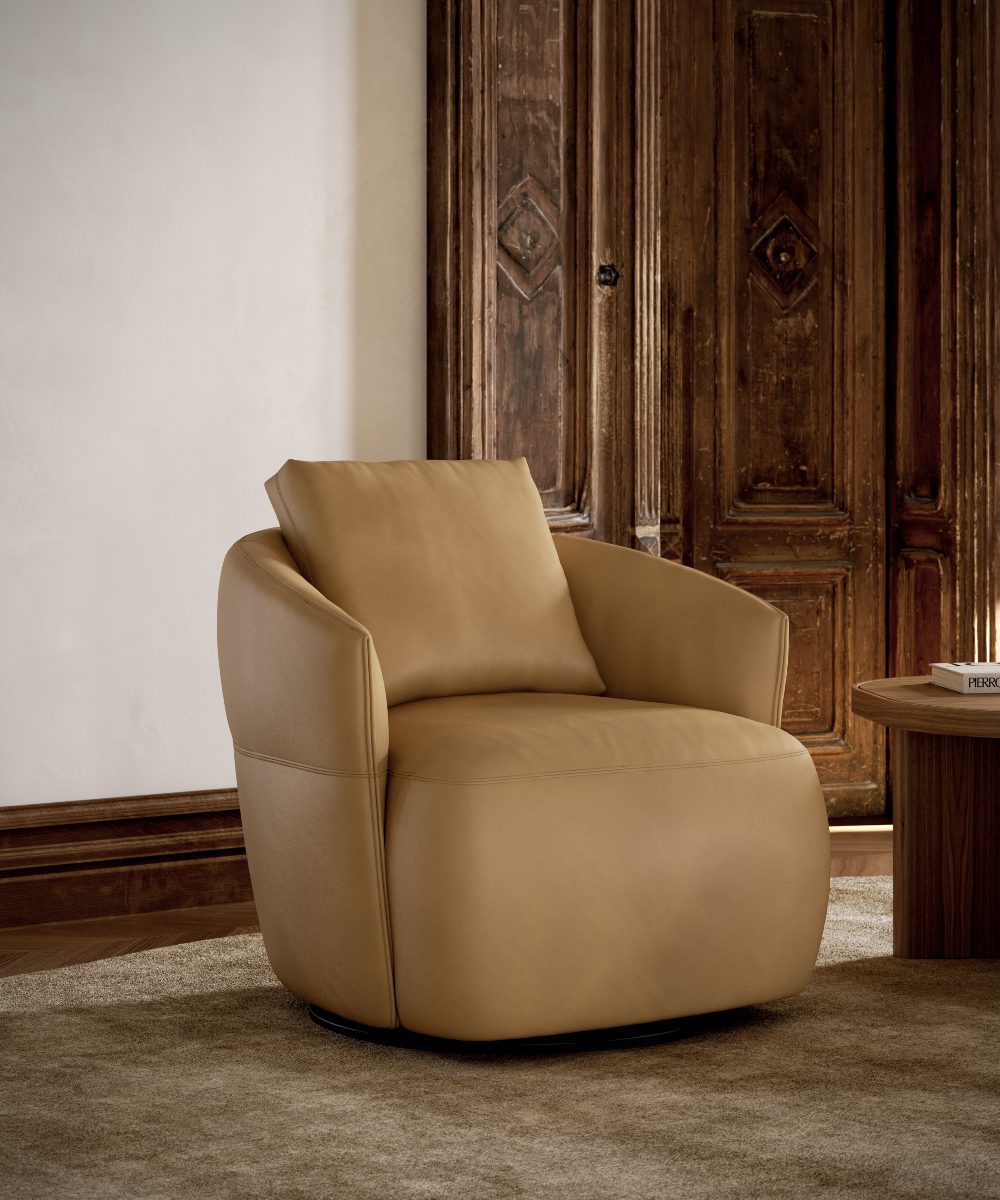 Alice armchair in light brown leather