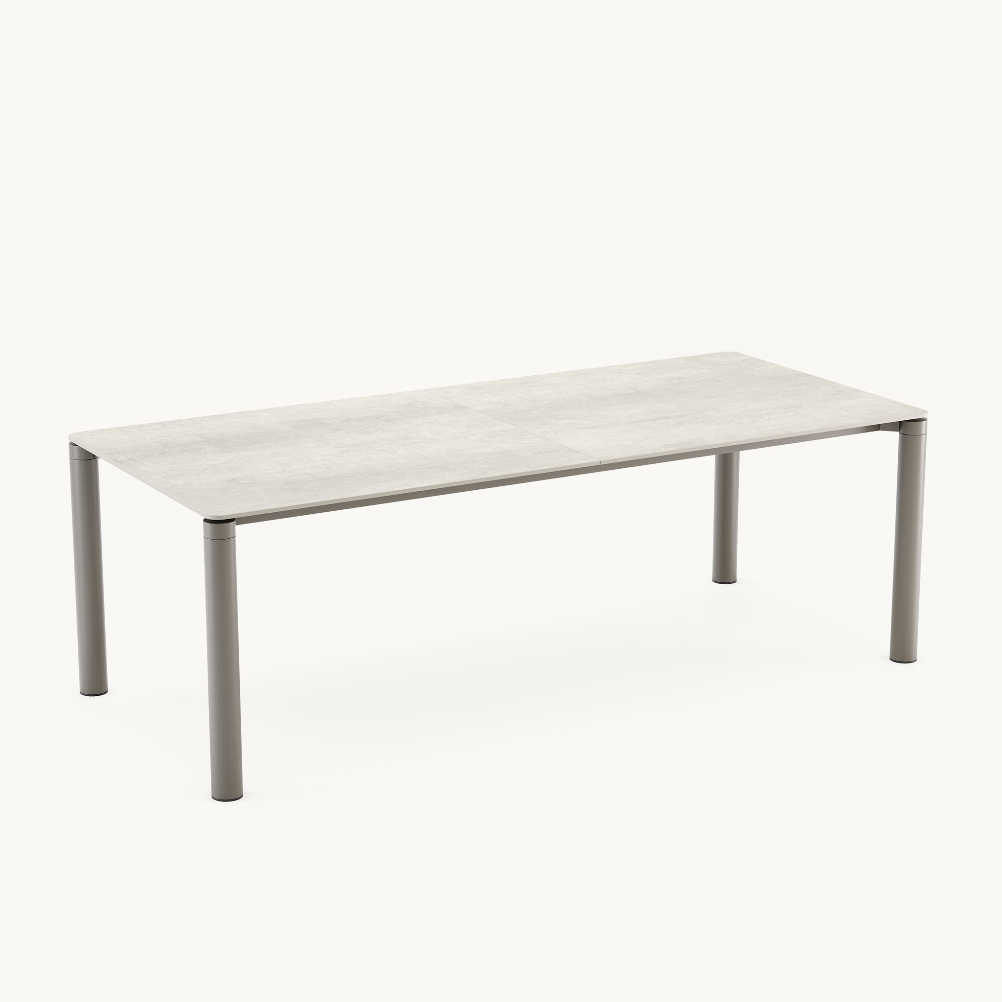 Pontus Dining Table