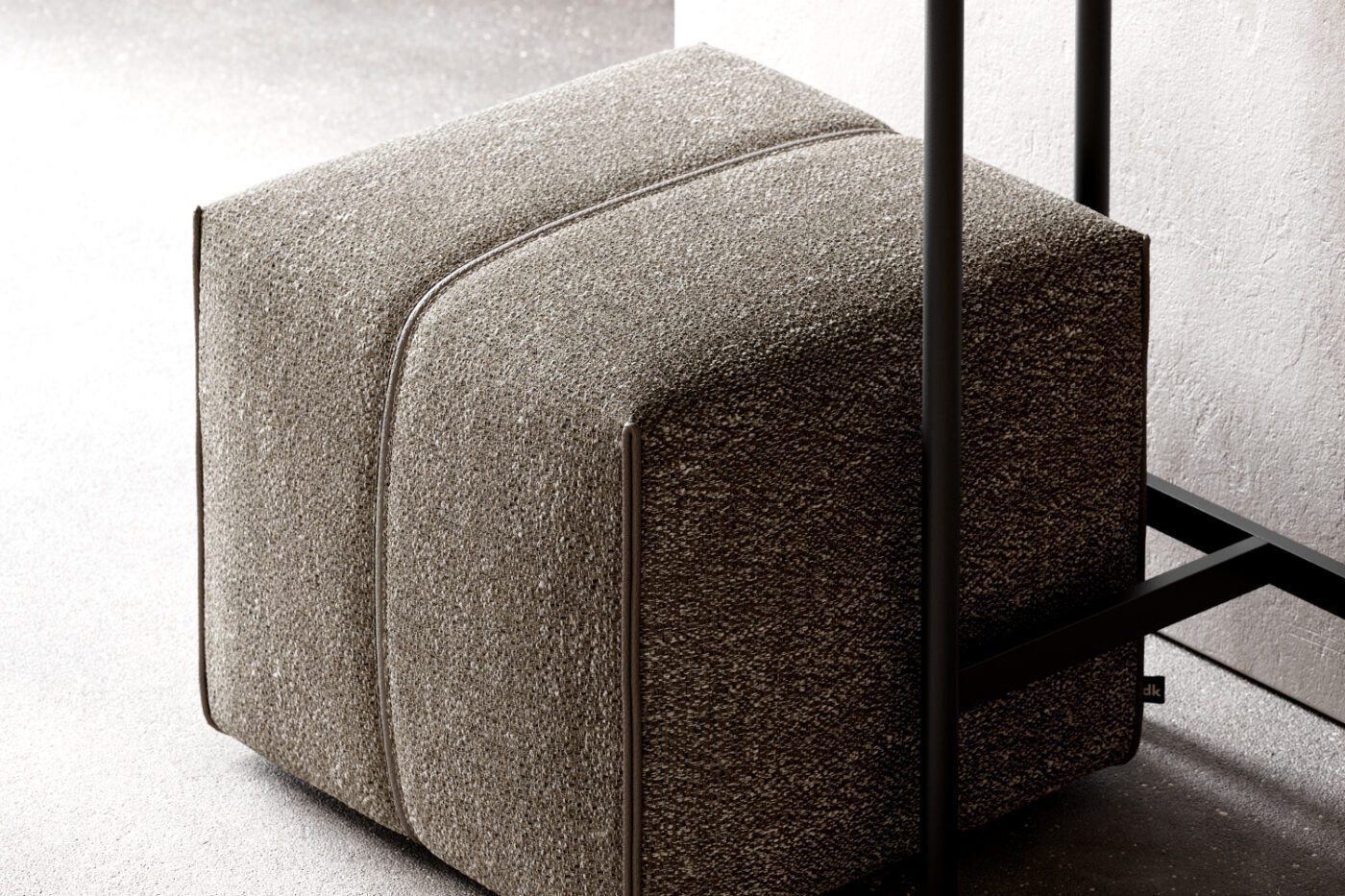 Grant pouf with double top stitching piped