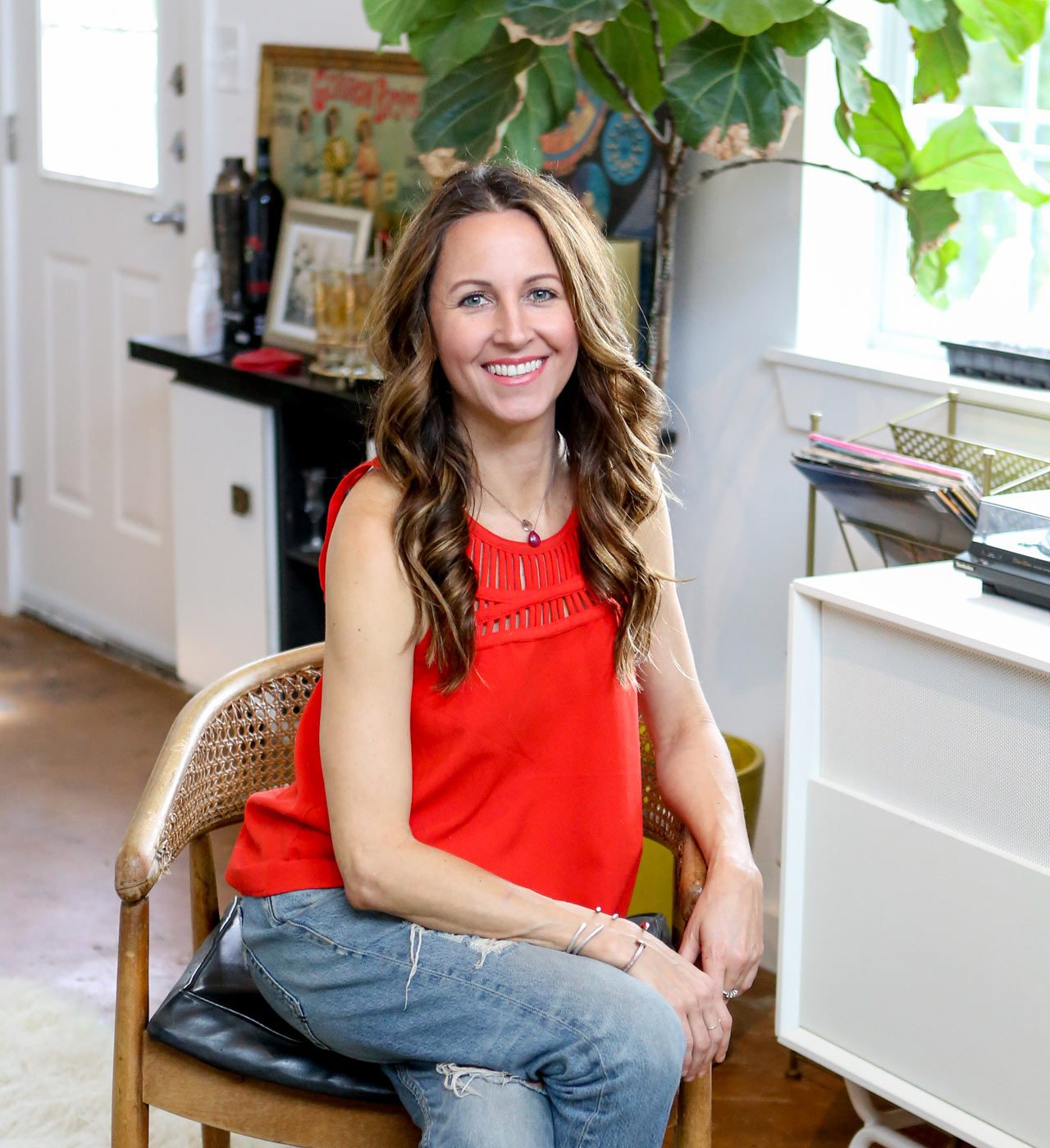 Jennifer Fisher from J.Fisher Interiors (1) Jennifer Fisher from J. Fisher Interiors. A portrait of the interior designer.