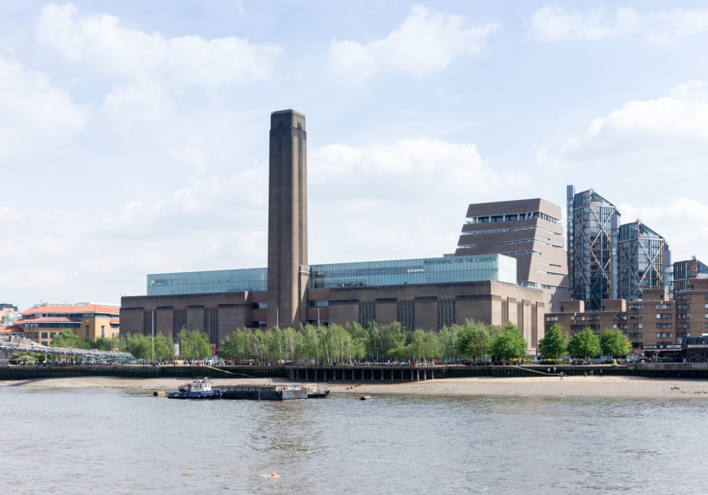Tate Modern in London (1) Tate Modern in London by the architecture firm Herzog & de Meuron