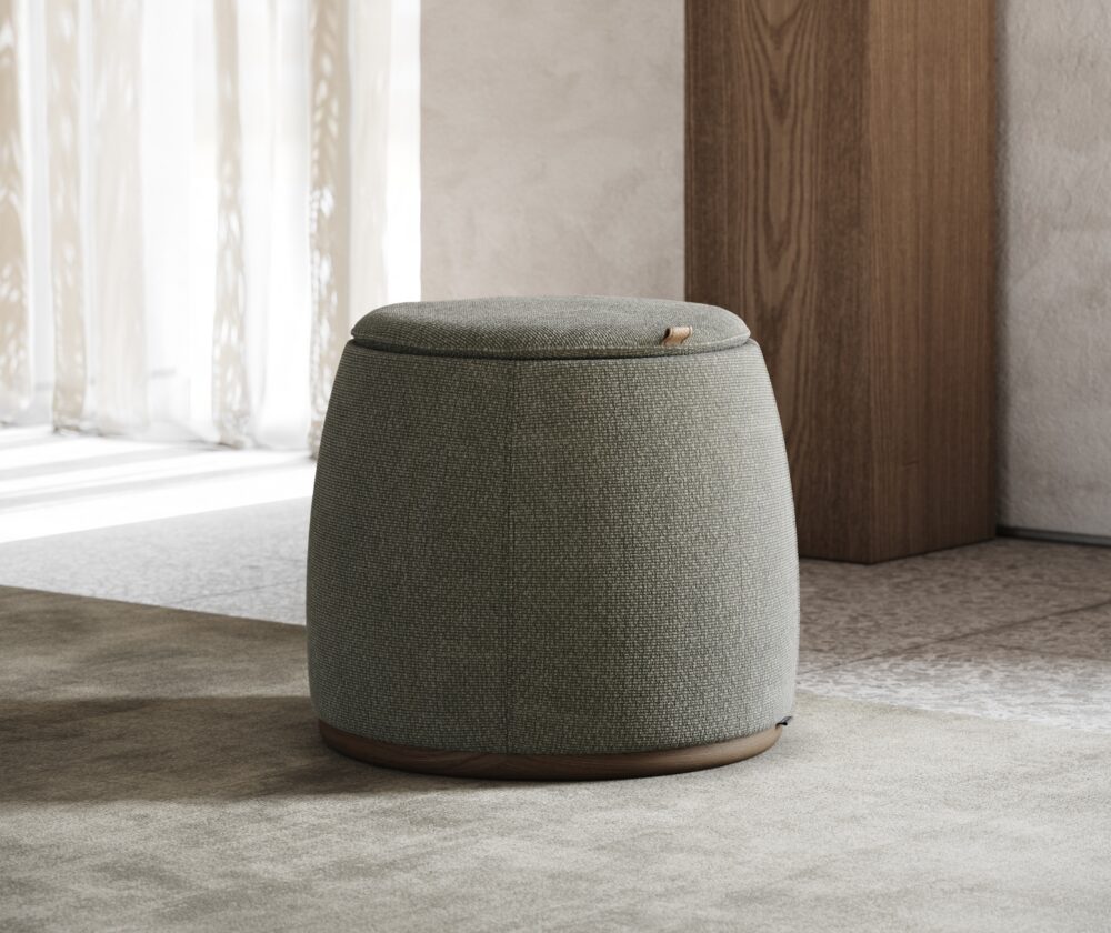 avery pouf (1)